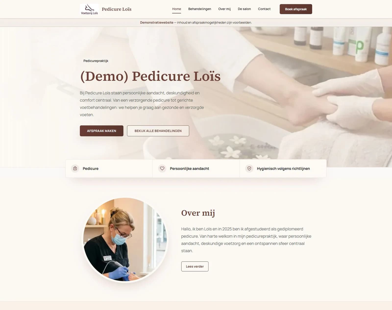 Voorbeeld van de pedicurewebsite van Voetzorg Loïs, met homepage en kennismaking